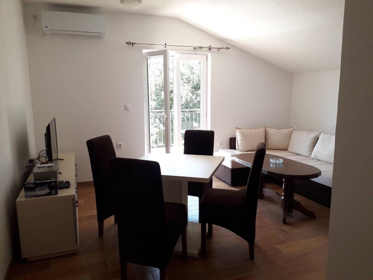 Apartmani Viza ริซาน ภายนอก รูปภาพ