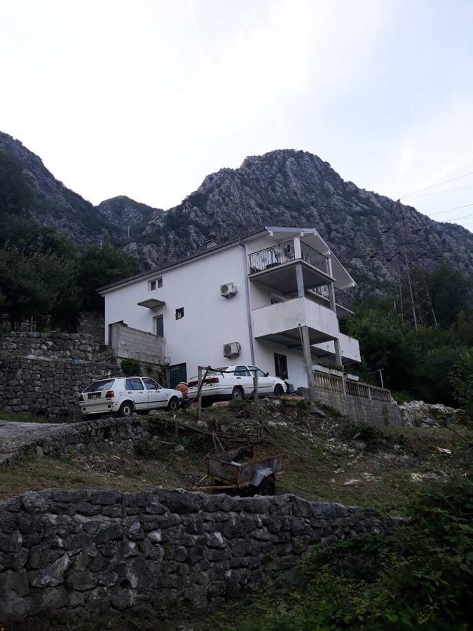 Apartmani Viza ริซาน ภายนอก รูปภาพ